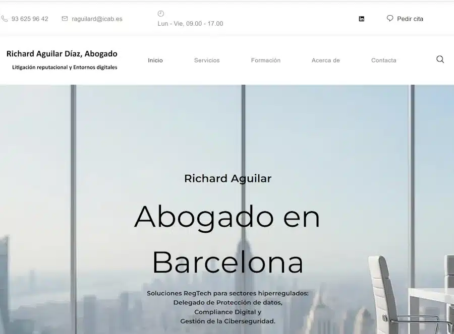 Richard Aguilar. Desarrollo de la página web profesional del abogado de Barcelona. Portada de la web.